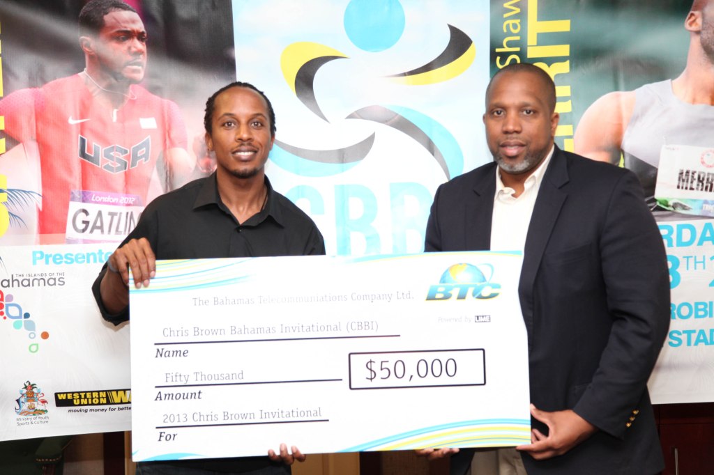 Chris Brown, Marlon Johnson_$50 thou cheque IMG_0963